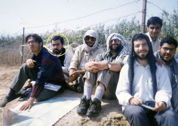 شهید محمد عاشوری - نفر دوم از سمت چپ